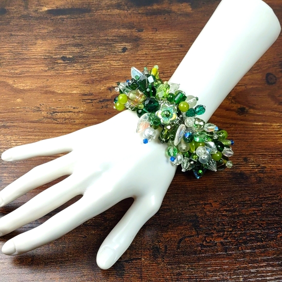 Cha Cha Bracelet - Picture 1 of 3